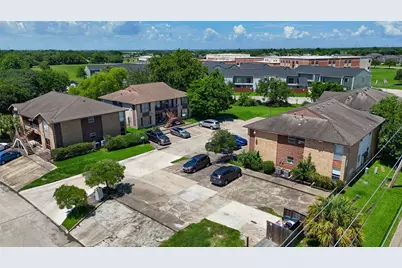 4021 Briar Hollow Drive, Dickinson, TX 77539 - Photo 28