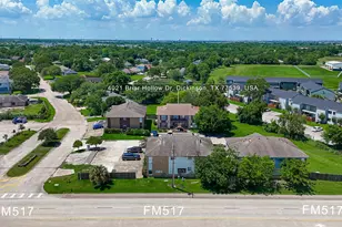 4021 Briar Hollow Dr, Dickinson, TX 77539 - Photo 2