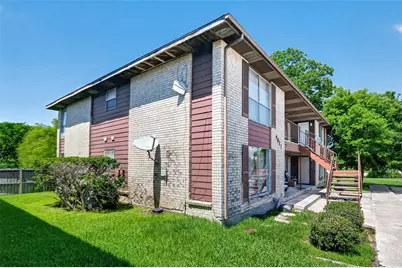 4021 Briar Hollow Drive, Dickinson, TX 77539 - Photo 4