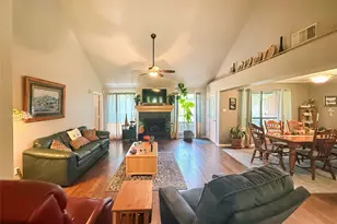8 Rayburn Ridge, Angleton, TX 77515 - Photo 8