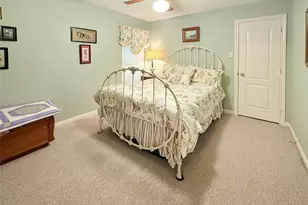 8 Rayburn Ridge, Angleton, TX 77515 - Photo 18