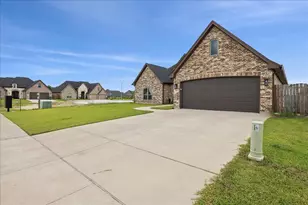 3915 Saif Wood, Beaumont, TX 77657 - Photo 4