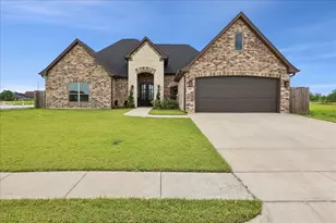 3915 Saif Wood, Beaumont, TX 77657 - Photo 2