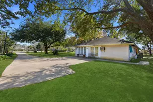 11902 Dover St, Houston, TX 77031 - Photo 12