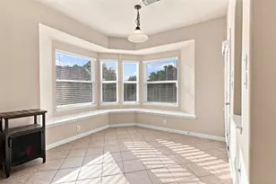 13107 Silhouette Bay Ct, Pearland, TX 77584 - Photo 12