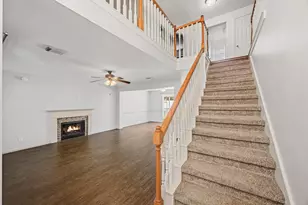 4111 Rocky Bend Dr, Sugar Land, TX 77479 - Photo 2