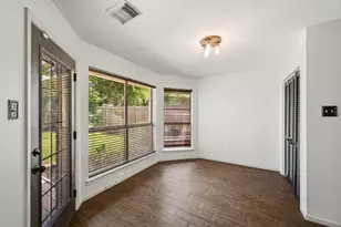 4111 Rocky Bend Dr, Sugar Land, TX 77479 - Photo 12
