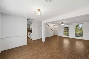 4111 Rocky Bend Dr, Sugar Land, TX 77479 - Photo 6