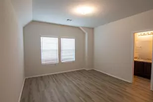 3914 Silver Ranch Rd, Houston, TX 77014 - Photo 4