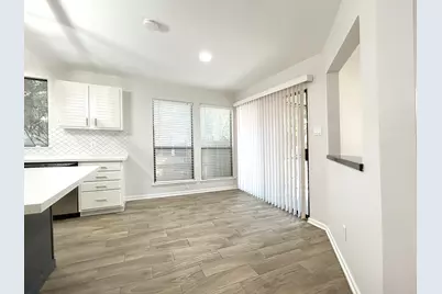 3 N Mossrock Road, The Woodlands, TX 77380 - Photo 10