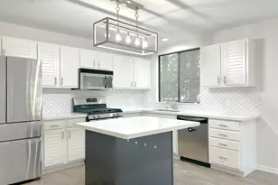 3 N Mossrock Rd, The Woodlands, TX 77380 - Photo 4