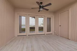 15575 Marina Dr, Conroe, TX 77356 - Photo 16