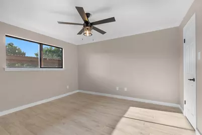15575 Marina Drive #130B, Conroe, TX 77356 - Photo 4