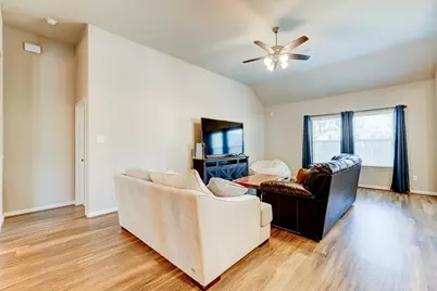 2513 Holly Laurel Manor, Conroe, TX 77304 - Photo 4