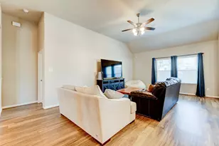 2513 Holly Laurel Mnr, Conroe, TX 77304 - Photo 4