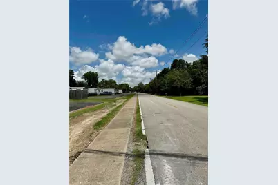 1718 W Dumble Street #14, Alvin, TX 77511 - Photo 14