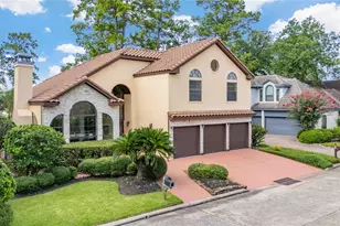 16 Kingwood Villas Ct, Kingwood, TX 77339 - Photo 2