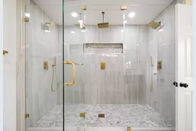 8202 Glencrest Street, Houston, TX 77061 - Photo 2