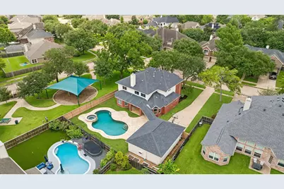 1331 Shady Bend Drive, Sugar Land, TX 77479 - Photo 2