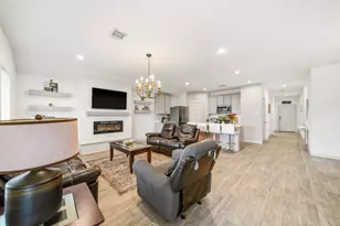 8210 Buck Ln, Rosharon, TX 77583 - Photo 12