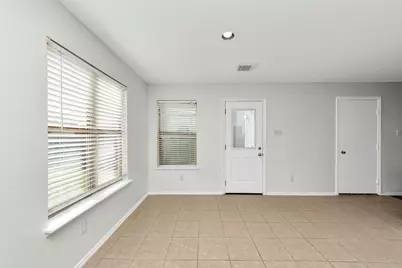 2610 Skyview Shadows Court, Houston, TX 77047 - Photo 8