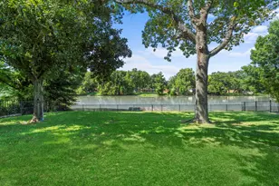 706 Oyster Creek Dr, Sugar Land, TX 77478 - Photo 6
