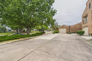 15938 Seahorse Dr, Houston, TX 77062 - Photo 38