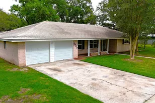 1607 McFarland St, Baytown, TX 77520 - Photo 2