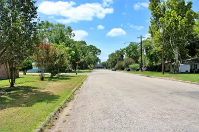 110 S River Drive, Columbus, TX 78934 - Photo 36