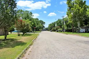110 S River Dr, Columbus, TX 78934 - Photo 36