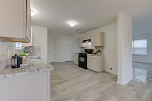 9926 Myrtle Field Ln, Houston, TX 77044 - Photo 12