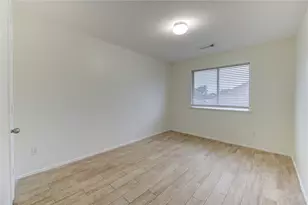 9926 Myrtle Field Ln, Houston, TX 77044 - Photo 36
