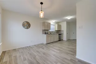 9926 Myrtle Field Ln, Houston, TX 77044 - Photo 8