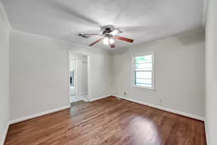 210 Harris Blvd, Conroe, TX 77301 - Photo 16