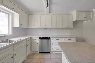 210 Harris Boulevard, Conroe, TX 77301 - Photo 10