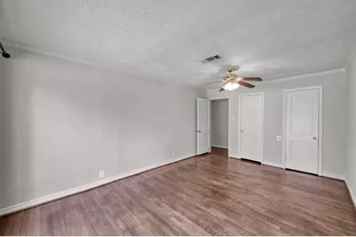 210 Harris Boulevard, Conroe, TX 77301 - Photo 12