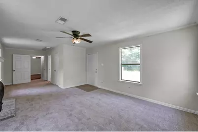 210 Harris Boulevard, Conroe, TX 77301 - Photo 22