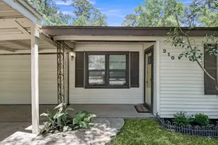 210 Harris Blvd, Conroe, TX 77301 - Photo 4