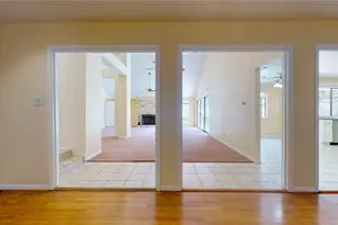 13110 Waldemere Dr, Houston, TX 77077 - Photo 12