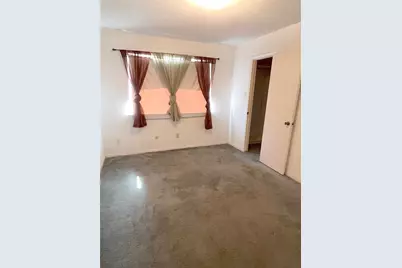 7931 Southmeadow Drive, Houston, TX 77071 - Photo 8