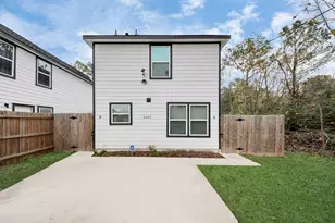 6004 Wedgefield St, Houston, TX 77028 - Photo 2