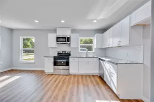 6004 Wedgefield St, Houston, TX 77028 - Photo 6