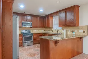 9018 McGallion Rd, Houston, TX 77022 - Photo 4