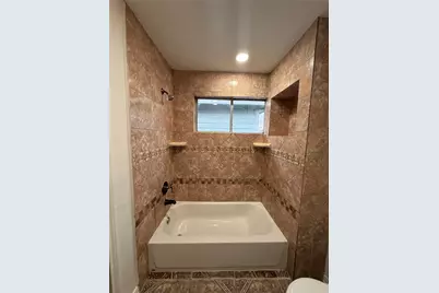 9018 McGallion Road, Houston, TX 77022 - Photo 14