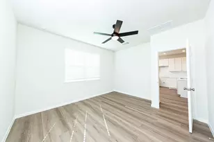 15658 Coneflower Hls Dr, Houston, TX 77090 - Photo 6