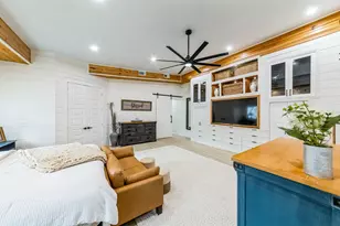 209 Horse Shoe Trail, Angleton, TX 77515 - Photo 6