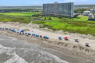 1401 E Beach Dr, Galveston, TX 77550 - Photo 26