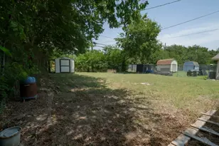 1021 Baker St, Fort Worth, TX 76104 - Photo 10