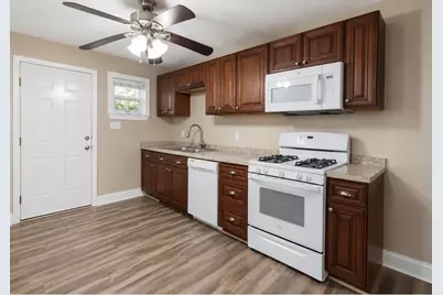 1021 Baker Street, Fort Worth, TX 76104 - Photo 2