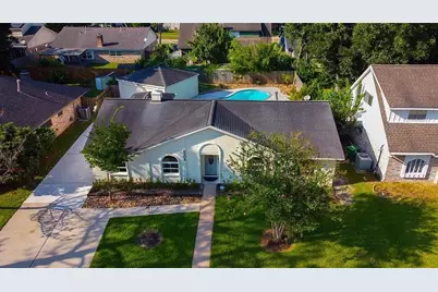 9306 Bankside Drive, Houston, TX 77031 - Photo 18